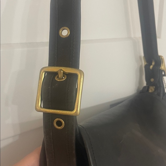 Vintage Coach Legacy Black Leather Zip Top Shoulder Bag No. 9951 – Brass - Picture 3 of 8